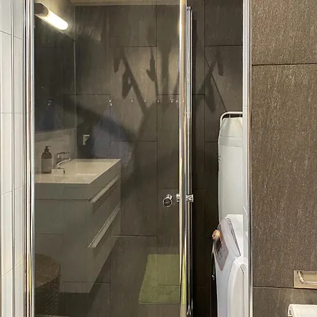 Dom wakacyjny 3 Bedroom In *